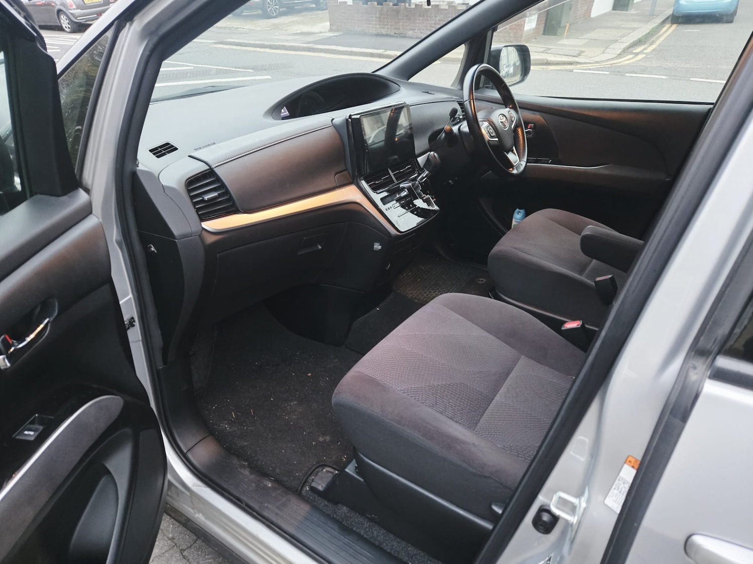 Used Toyota Estima 2025 for sale - 77036439: Photo 8