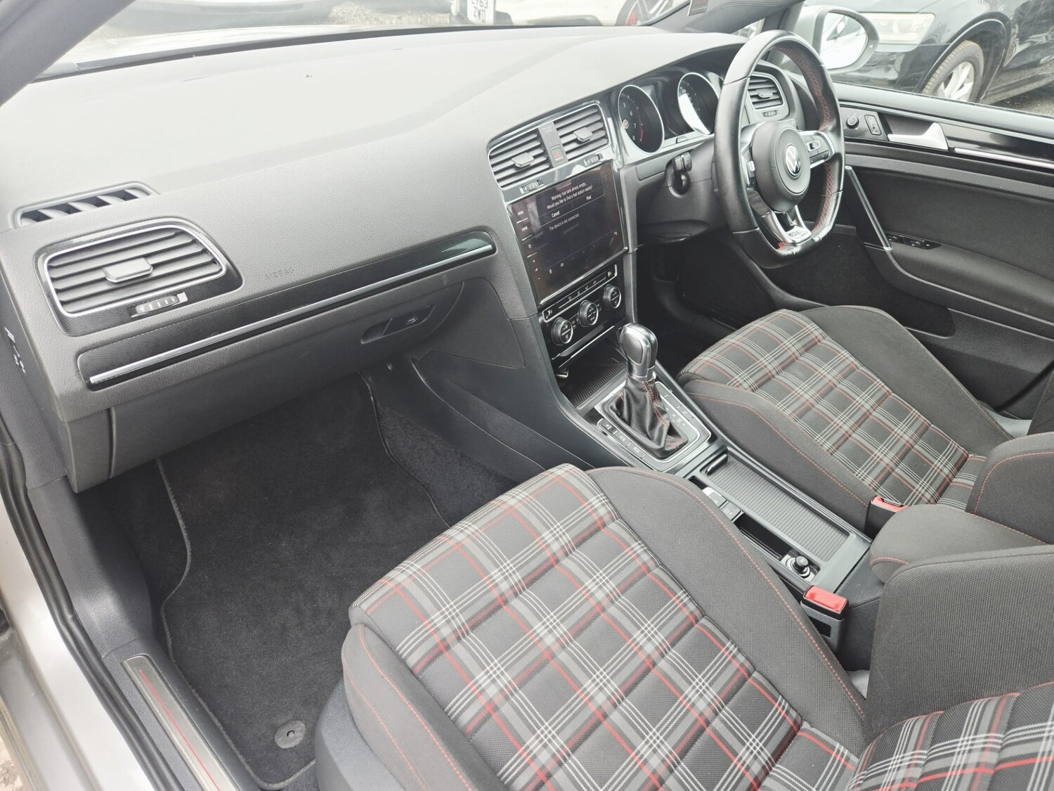 Used Volkswagen Golf 2015 for sale - 77864931: Photo 20