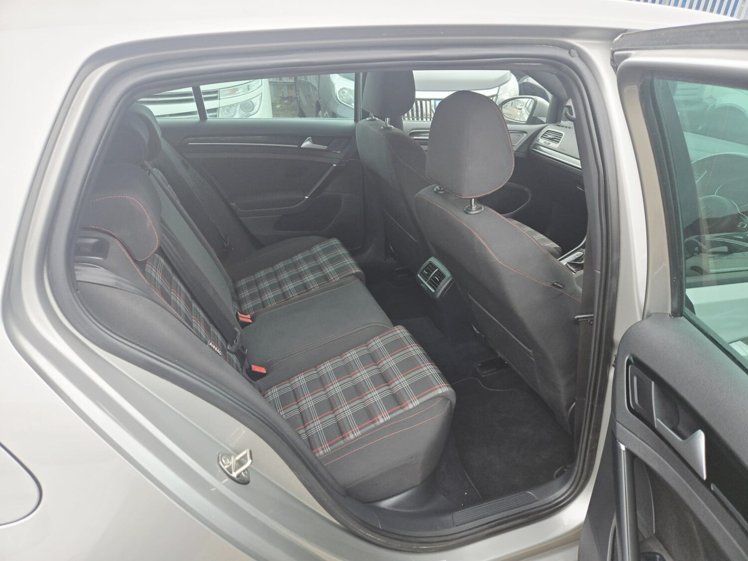 Used Volkswagen Golf 2015 for sale - 77864931: Photo 21