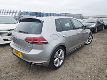 Used Volkswagen Golf 2015 for sale - 77864931: Photo