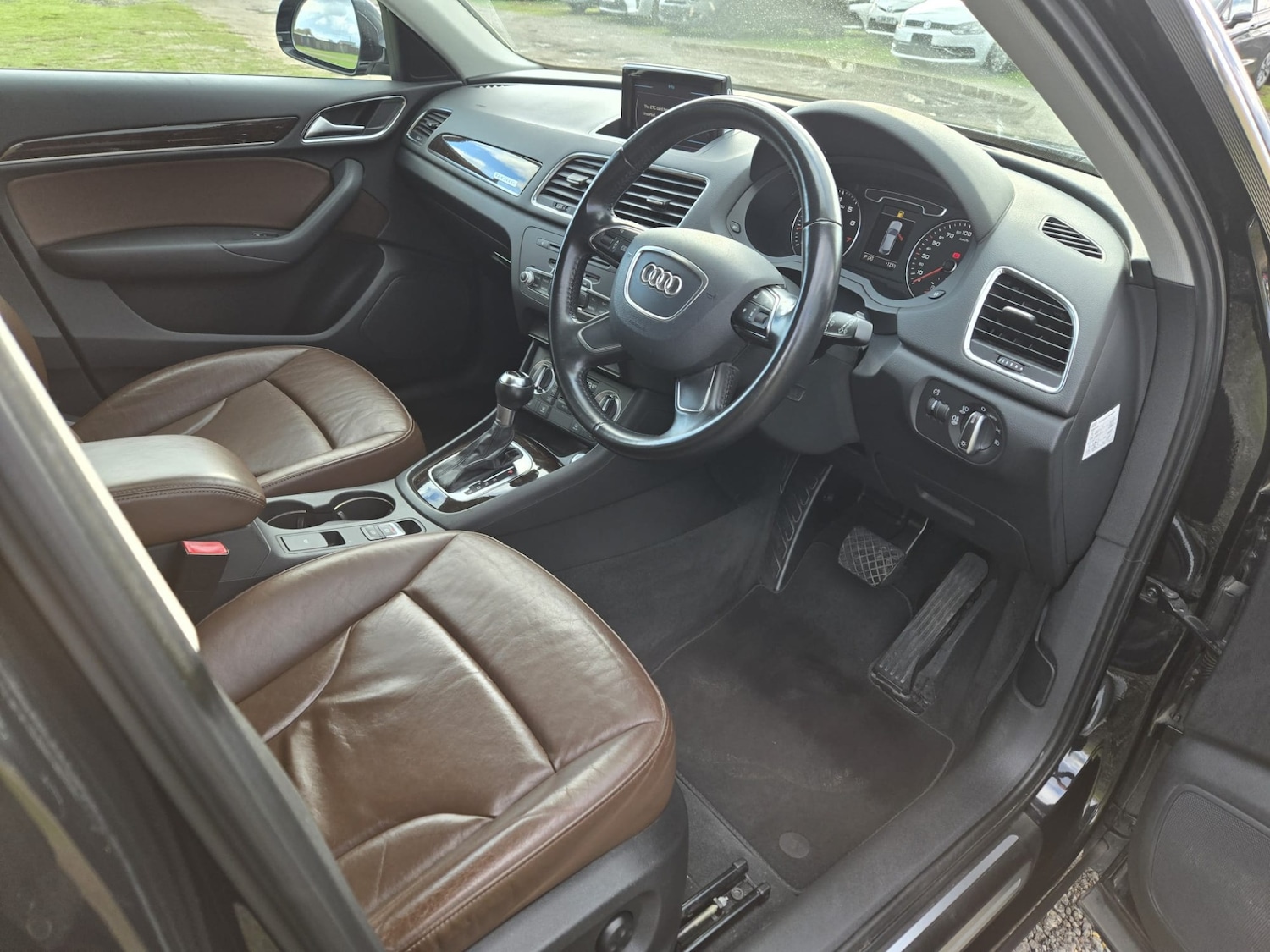 Used Audi Q3 2013 for sale - 77284047: Photo 10