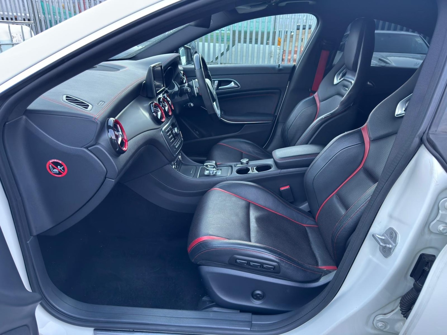 Used Mercedes-Benz CLA 2014 for sale - 76627342: Photo 13