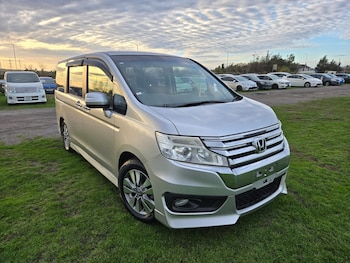 Used Honda Stepwagon 2014 for sale - 76492327: Photo