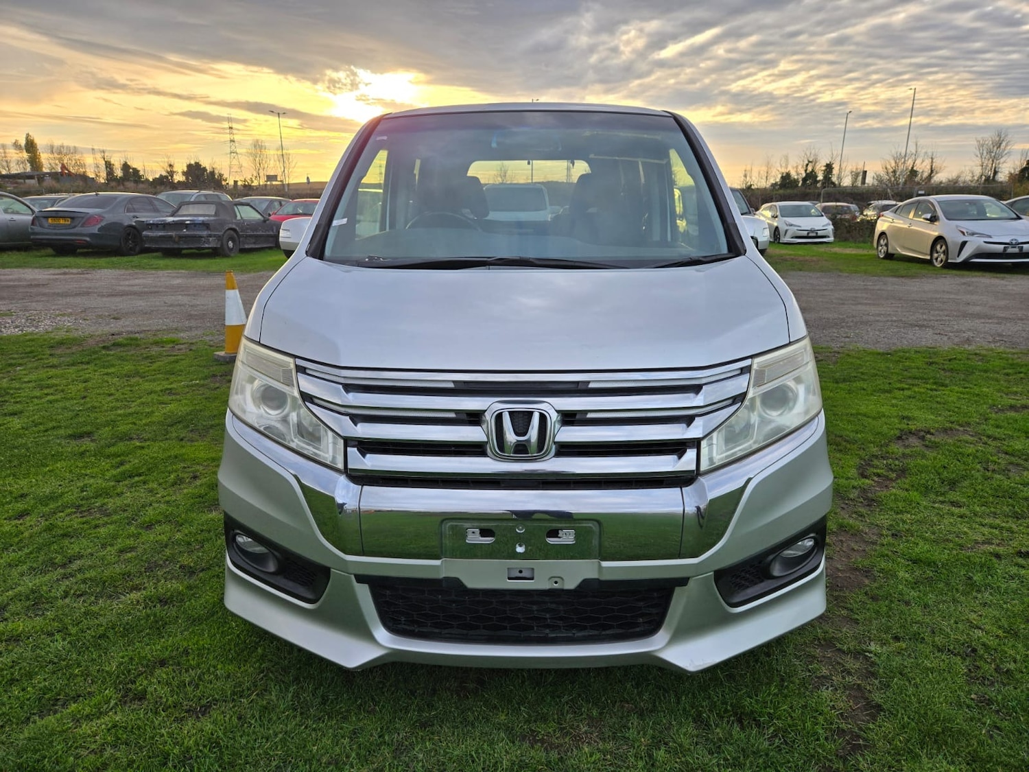 Used Honda Stepwagon 2014 for sale - 76492327: Photo 7