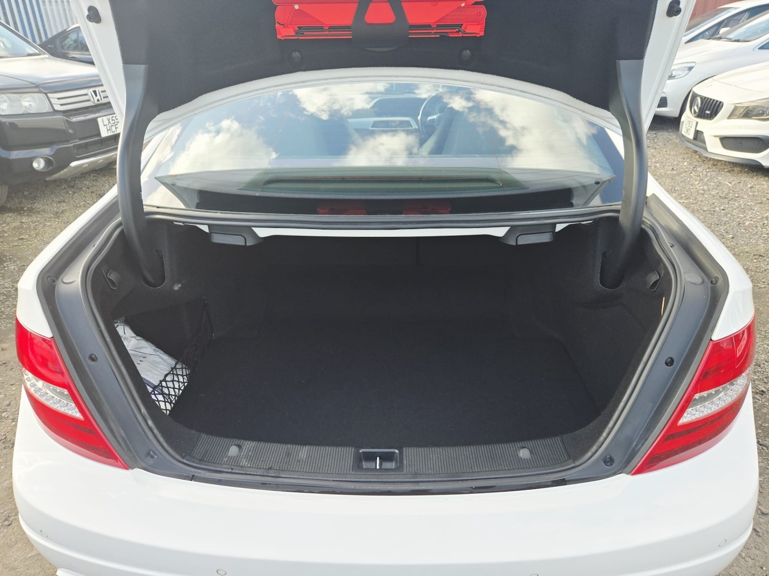 Used Mercedes-Benz C Class 2014 for sale - 77872044: Photo 18