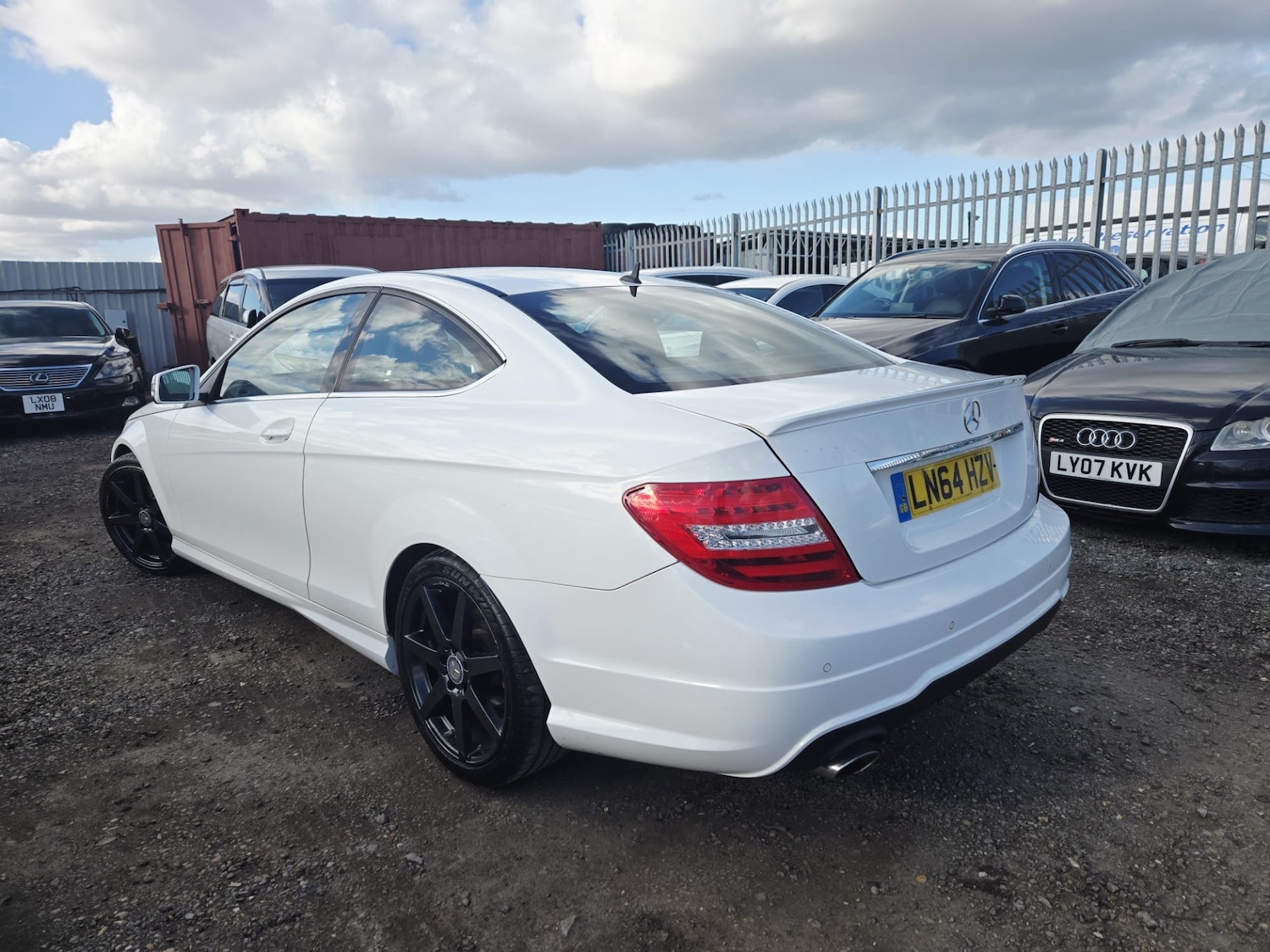Used Mercedes-Benz C Class 2014 for sale - 77872044: Photo 4