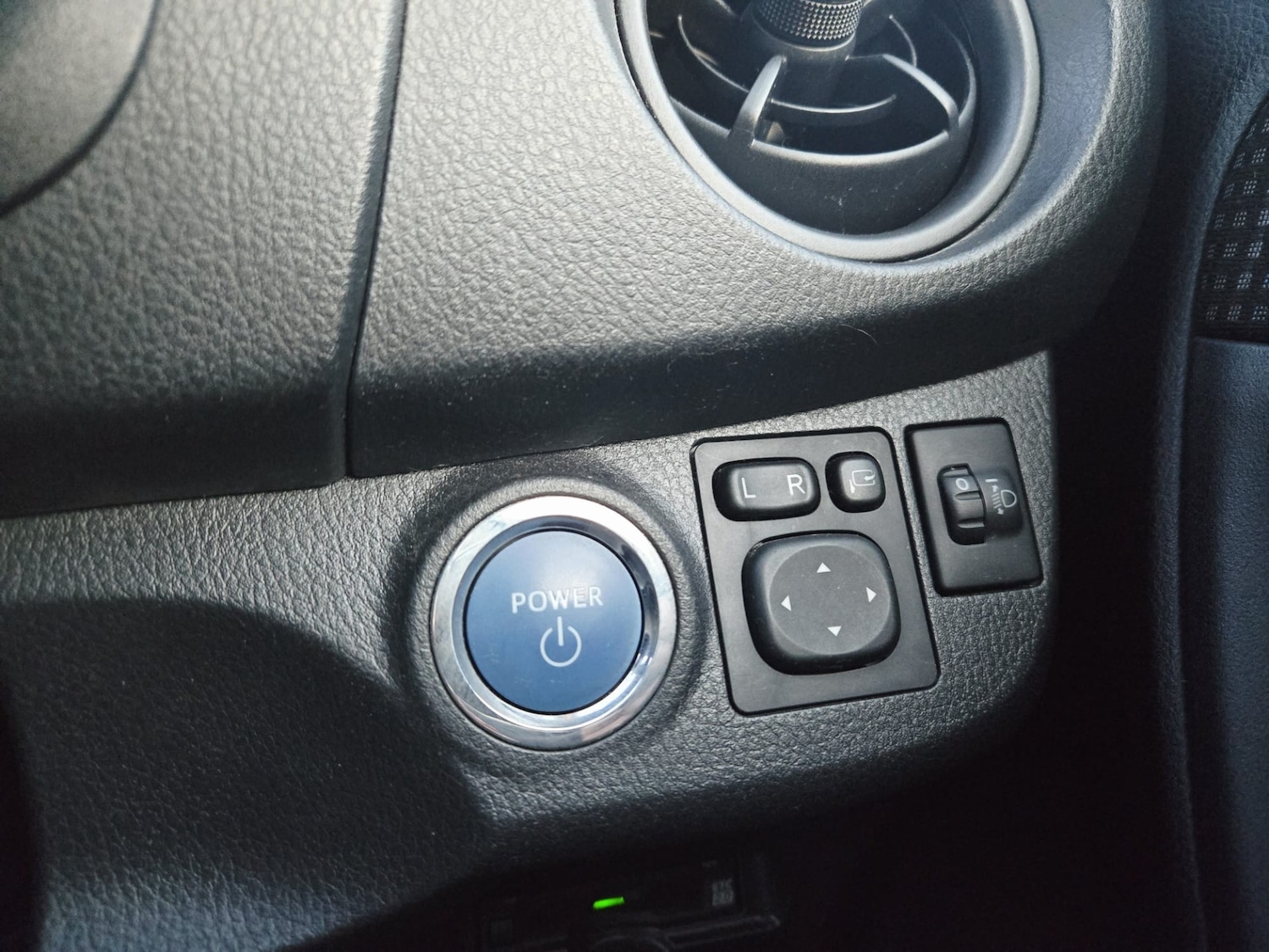 Used Toyota Yaris 2017 for sale - 77107240: Photo 15