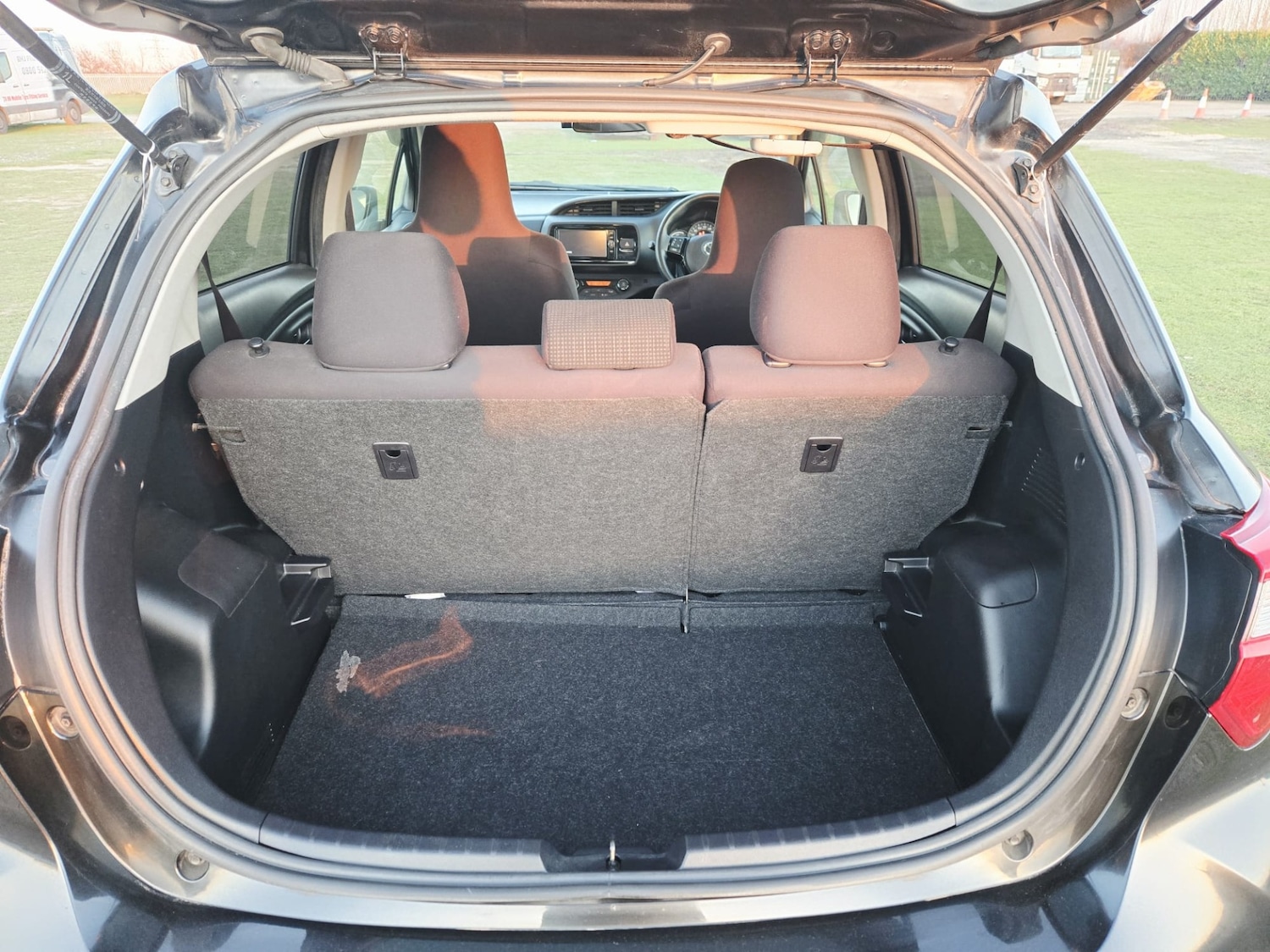 Used Toyota Yaris 2017 for sale - 77107240: Photo 19