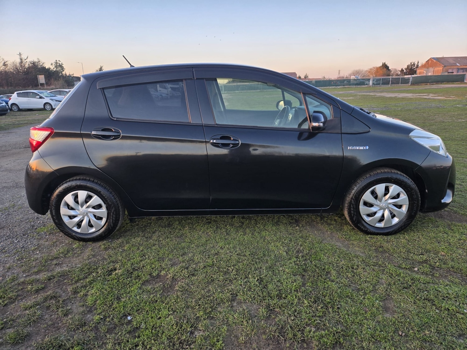Used Toyota Yaris 2017 for sale - 77107240: Photo 6