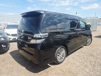 Used Toyota Vellfire 2014 for sale - 78660813: Photo
