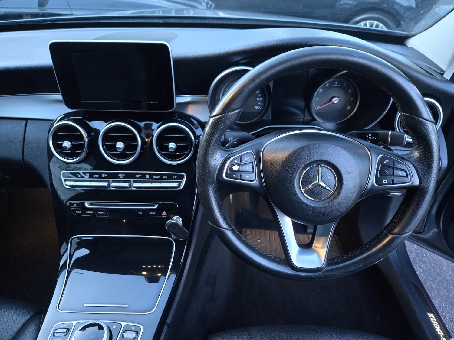 Used Mercedes-Benz C Class 2018 for sale - 77323584: Photo 14