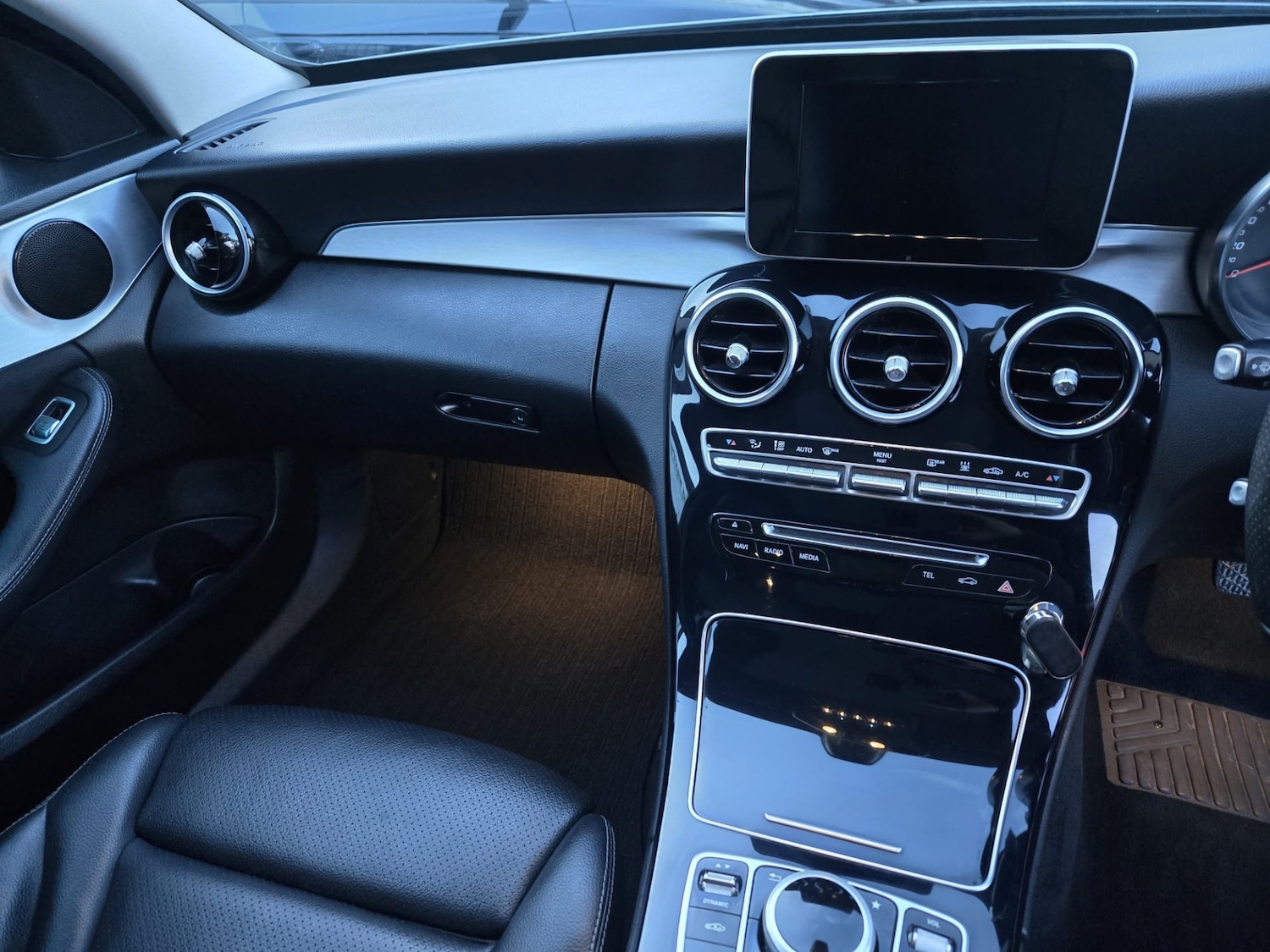 Used Mercedes-Benz C Class 2018 for sale - 77323584: Photo 16