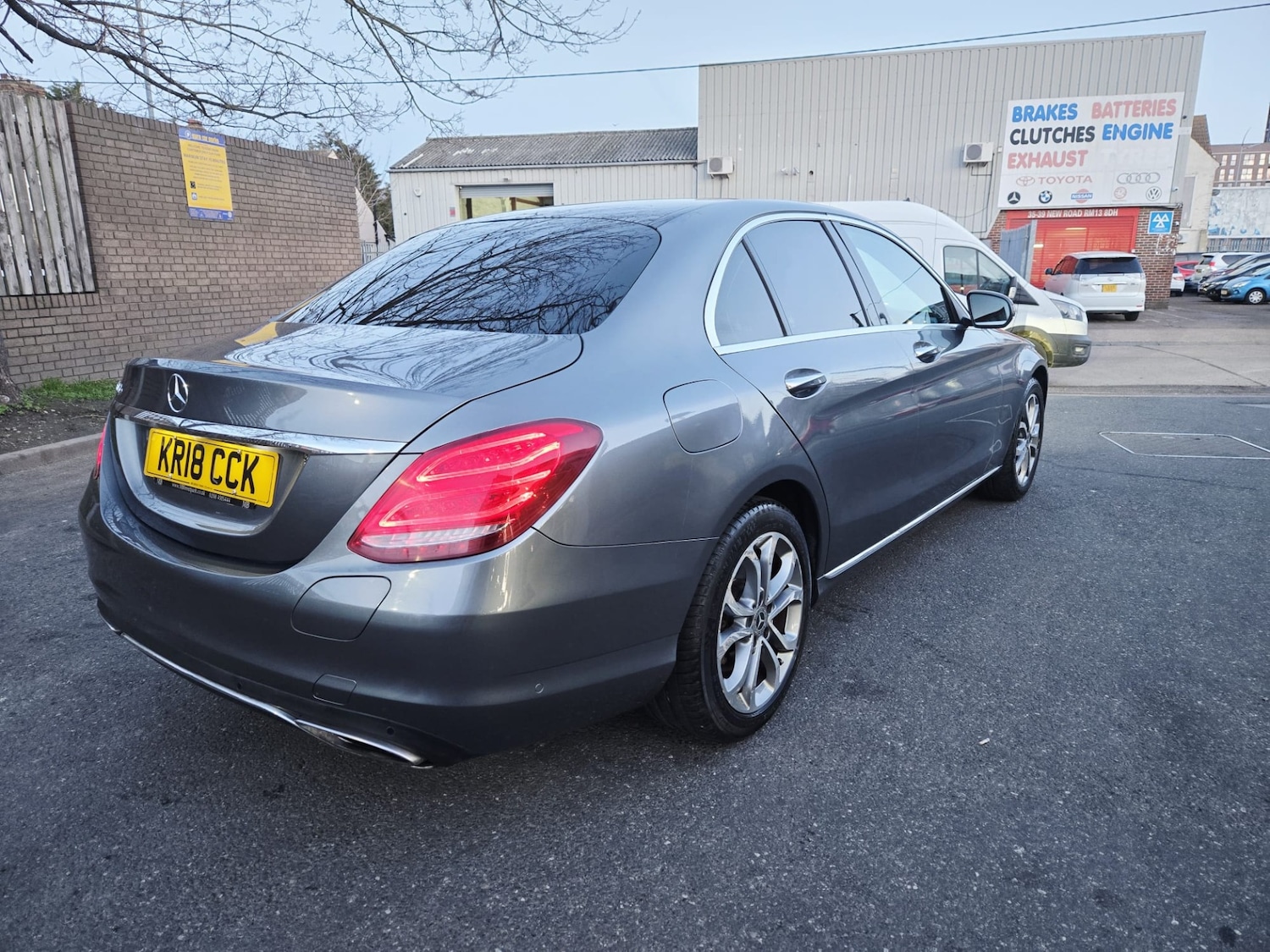 Used Mercedes-Benz C Class 2018 for sale - 77323584: Photo 4