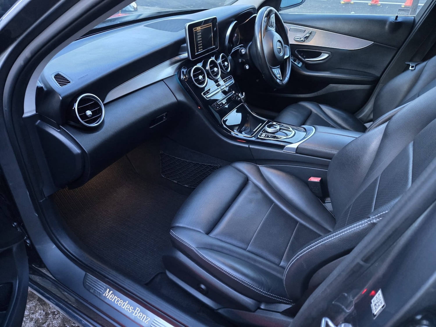 Used Mercedes-Benz C Class 2018 for sale - 77323584: Photo 5