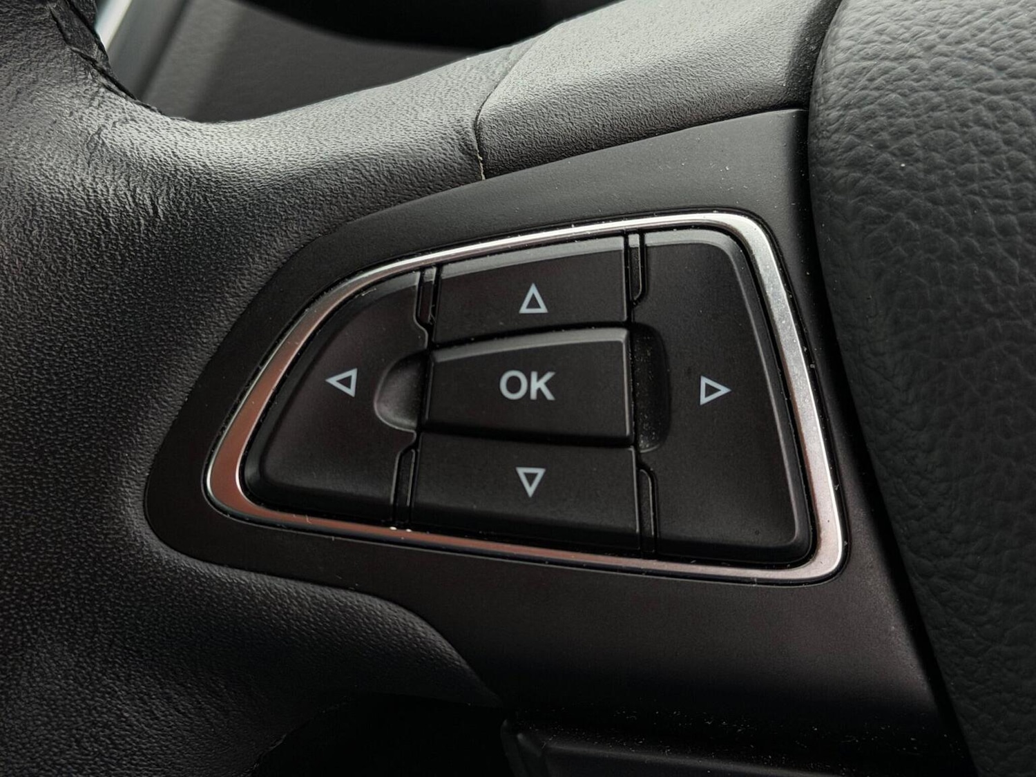 Used Ford C-Max 2016 for sale - 76293279: Photo 18