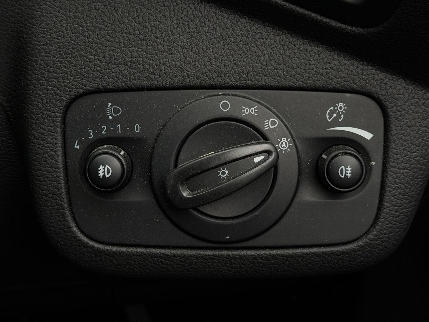 Used Ford C-Max 2016 for sale - 76293279: Photo 20