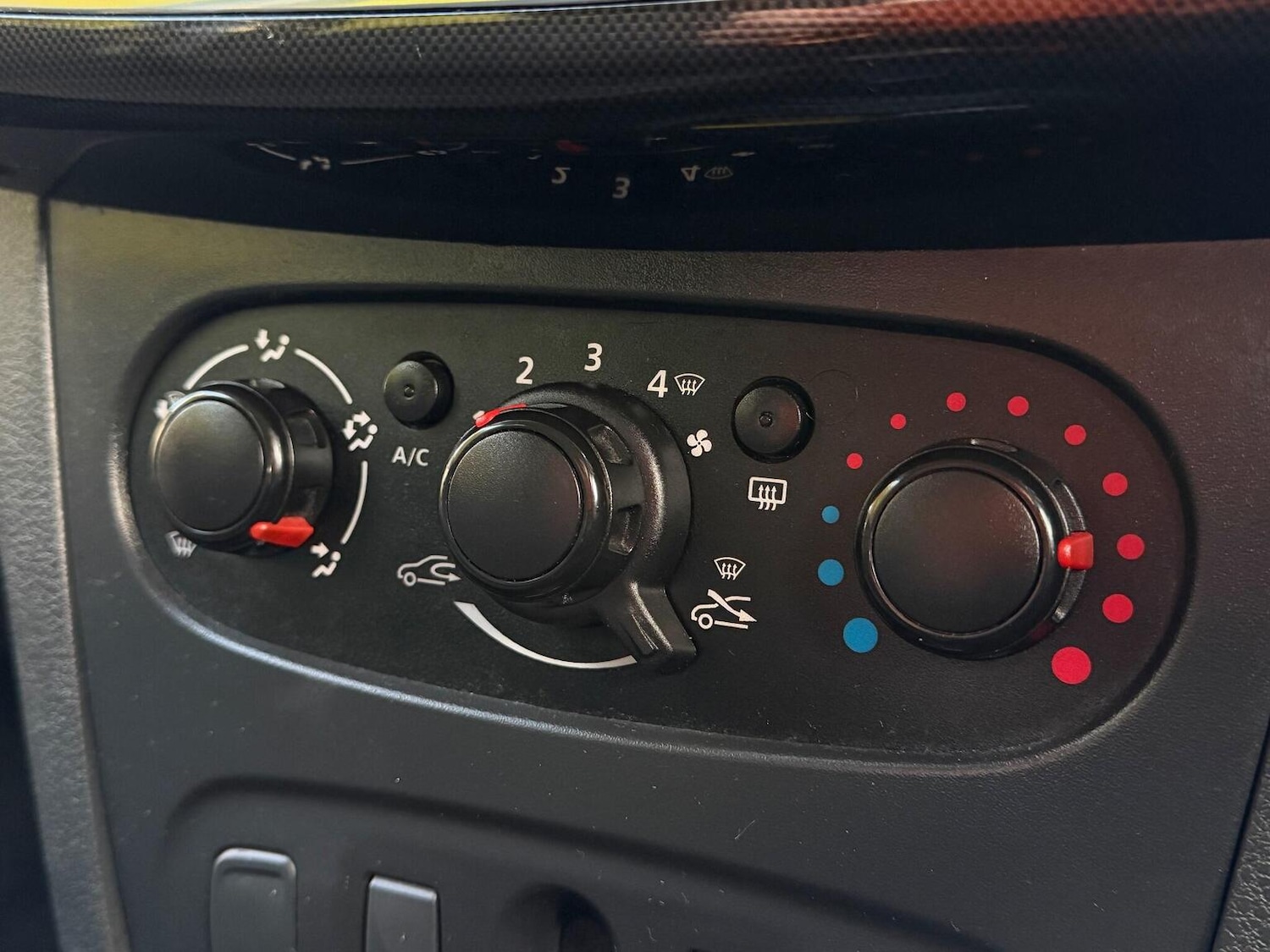 Used Dacia Sandero 2017 for sale - 76836998: Photo 16