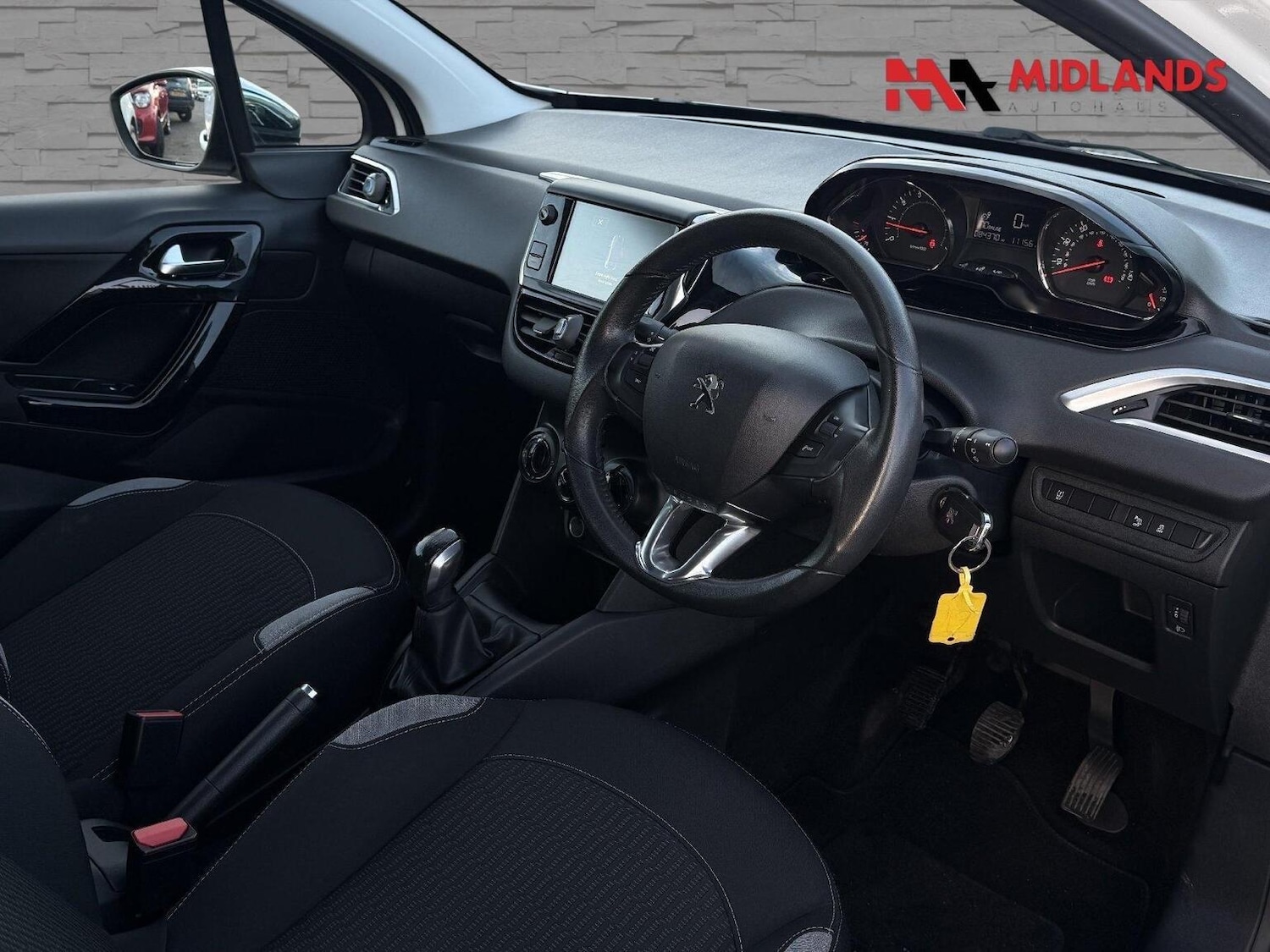 Used Peugeot 208 2015 for sale - 78084378: Photo 11