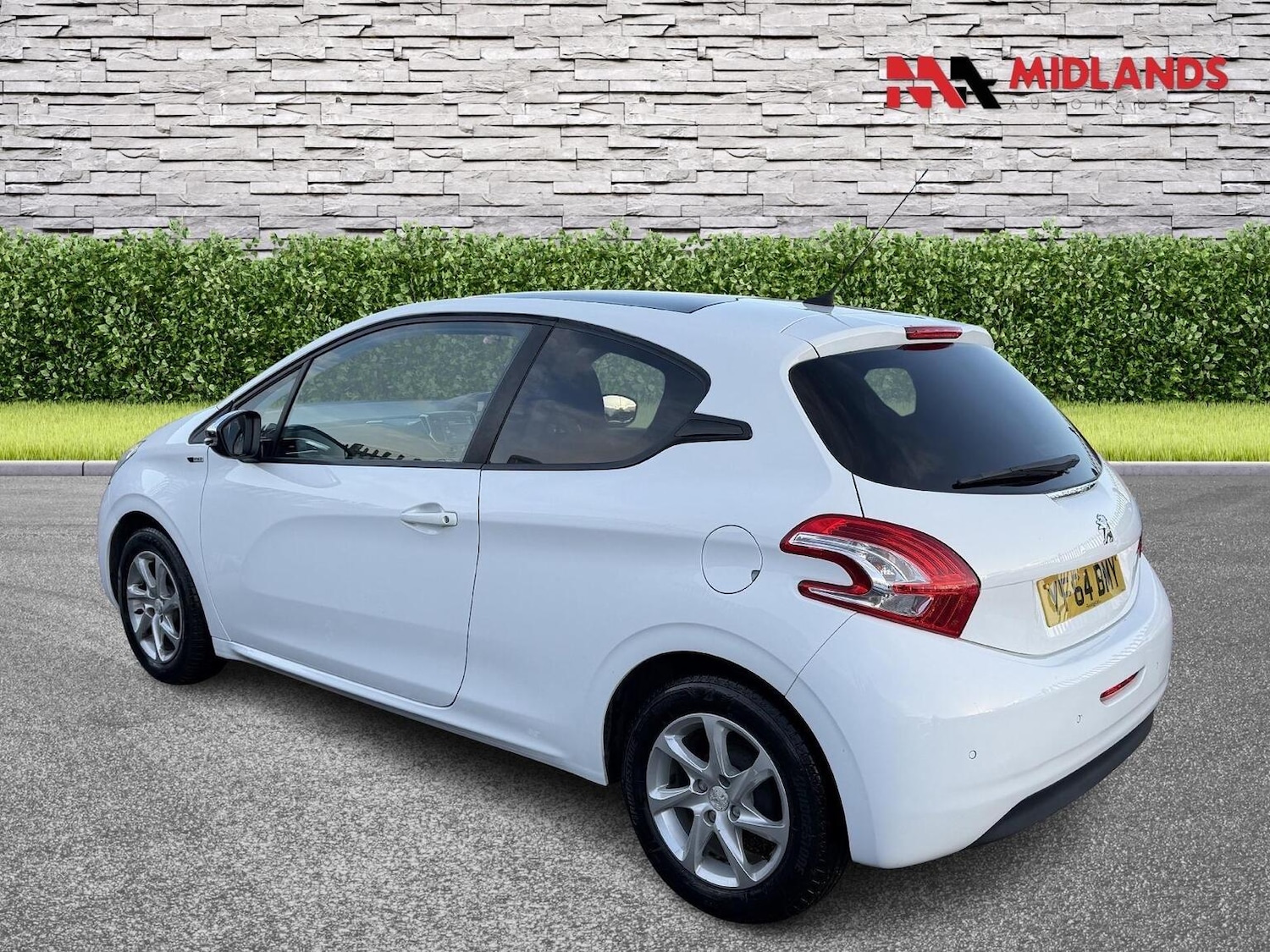 Used Peugeot 208 2015 for sale - 78084378: Photo 5