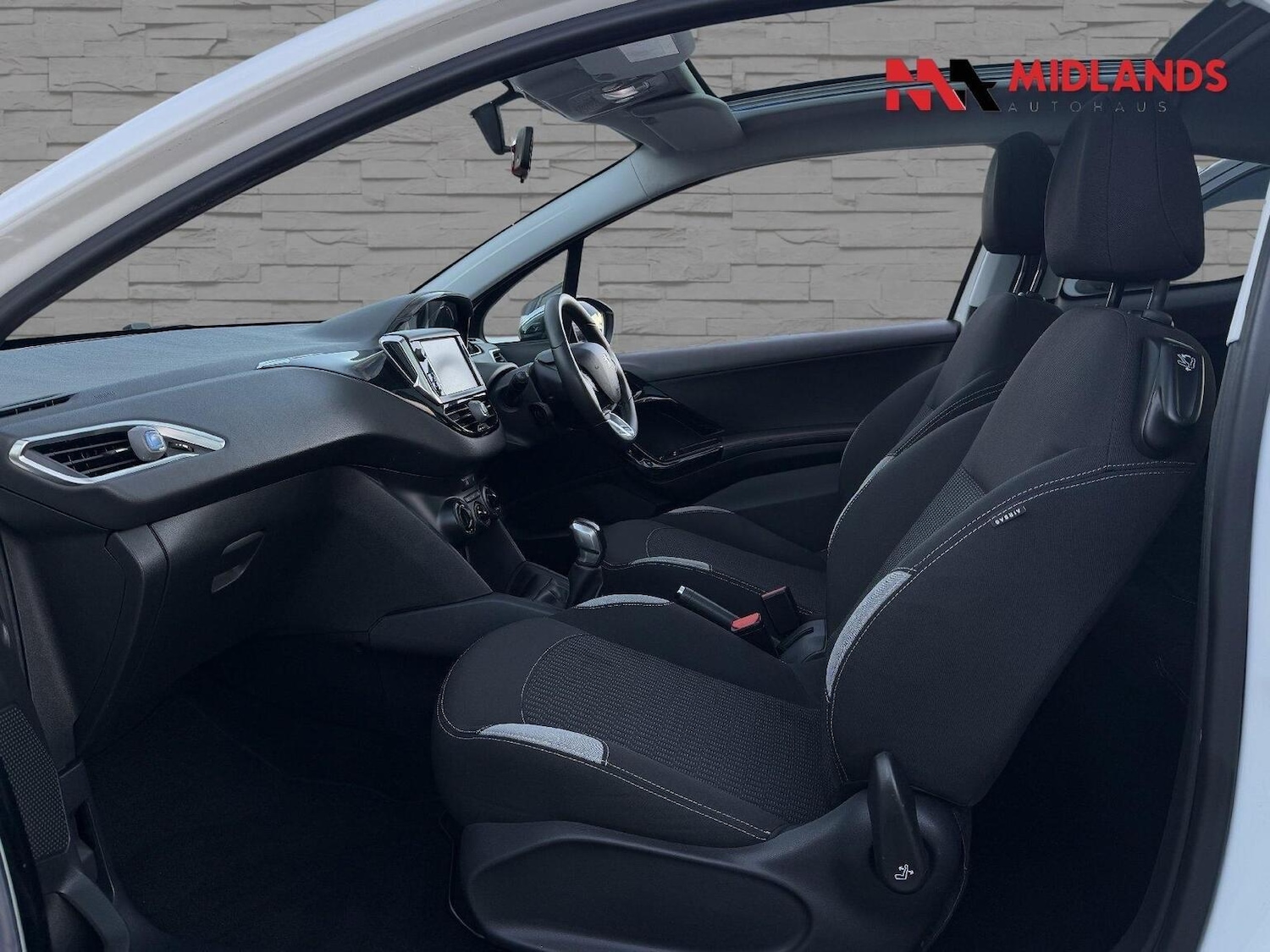 Used Peugeot 208 2015 for sale - 78084378: Photo 9