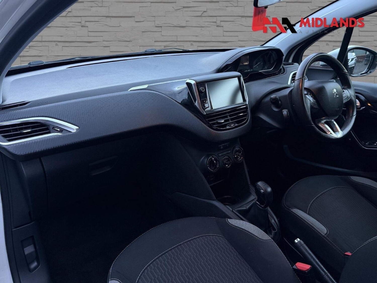 Used Peugeot 208 2015 for sale - 78168736: Photo 9