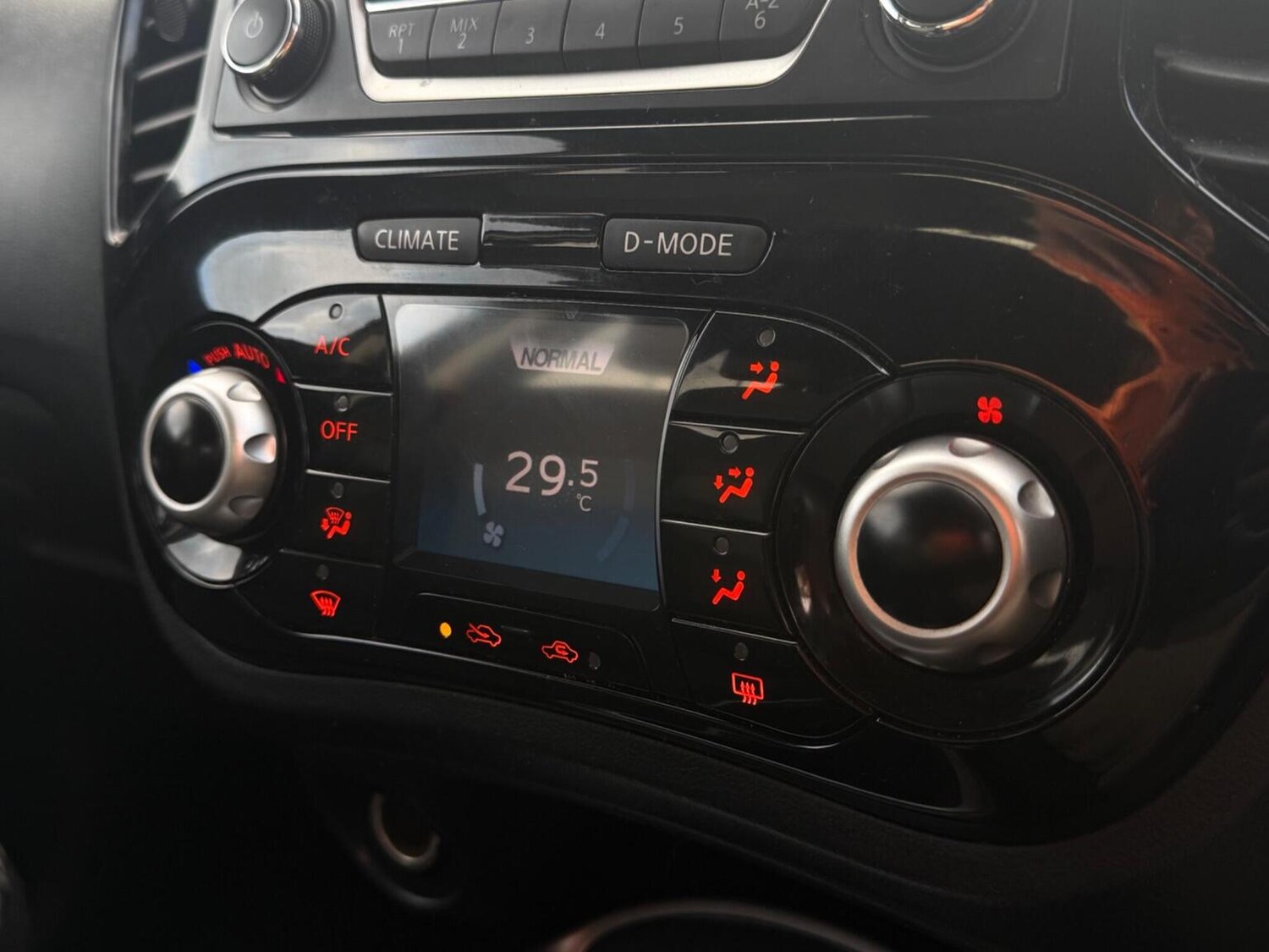 Used Nissan Juke 2015 for sale - 77687615: Photo 15