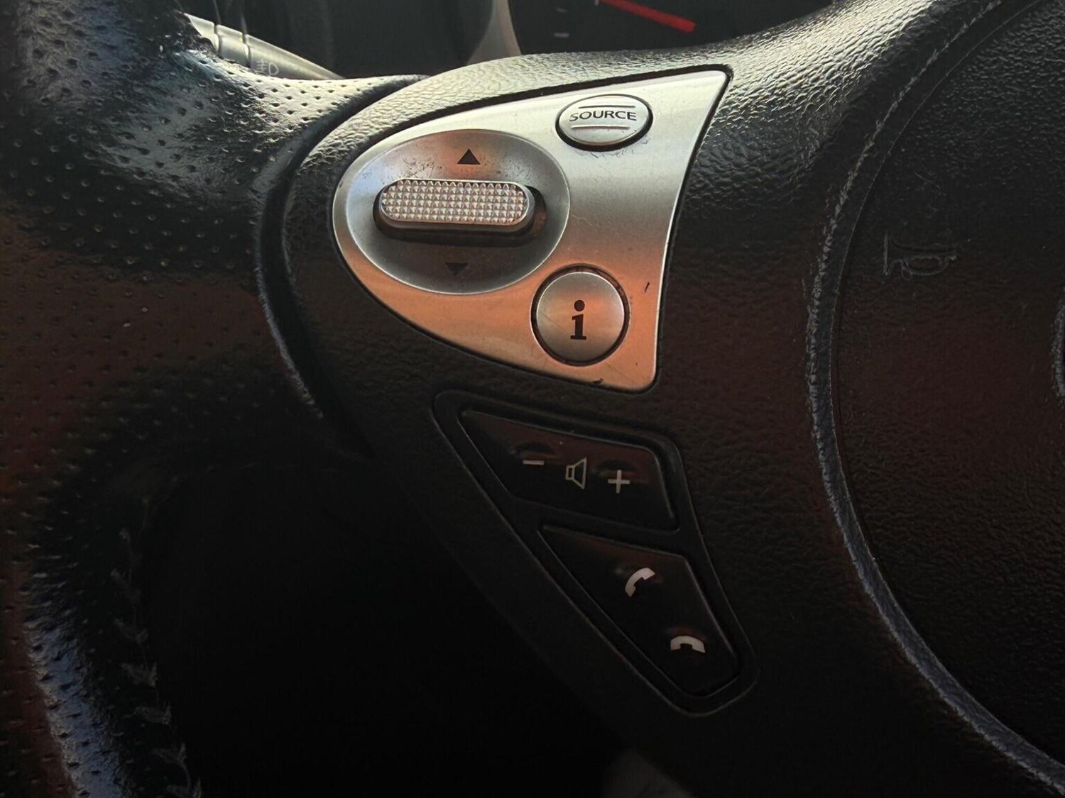 Used Nissan Juke 2015 for sale - 77687615: Photo 17