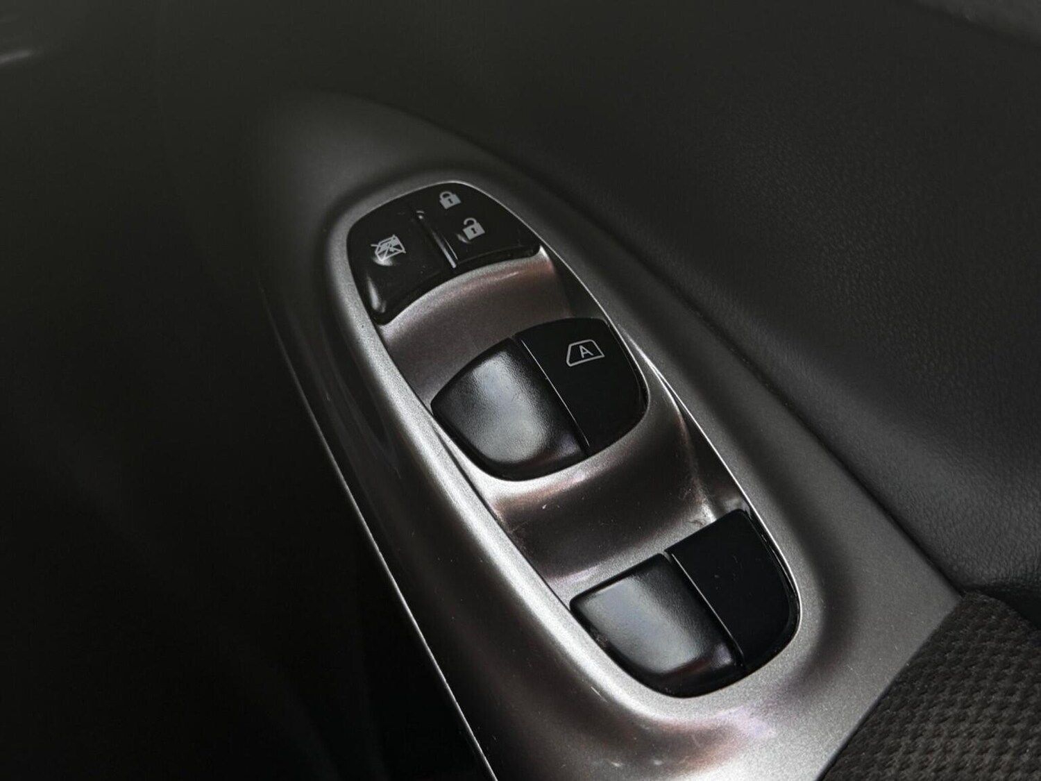 Used Nissan Juke 2015 for sale - 77687615: Photo 19