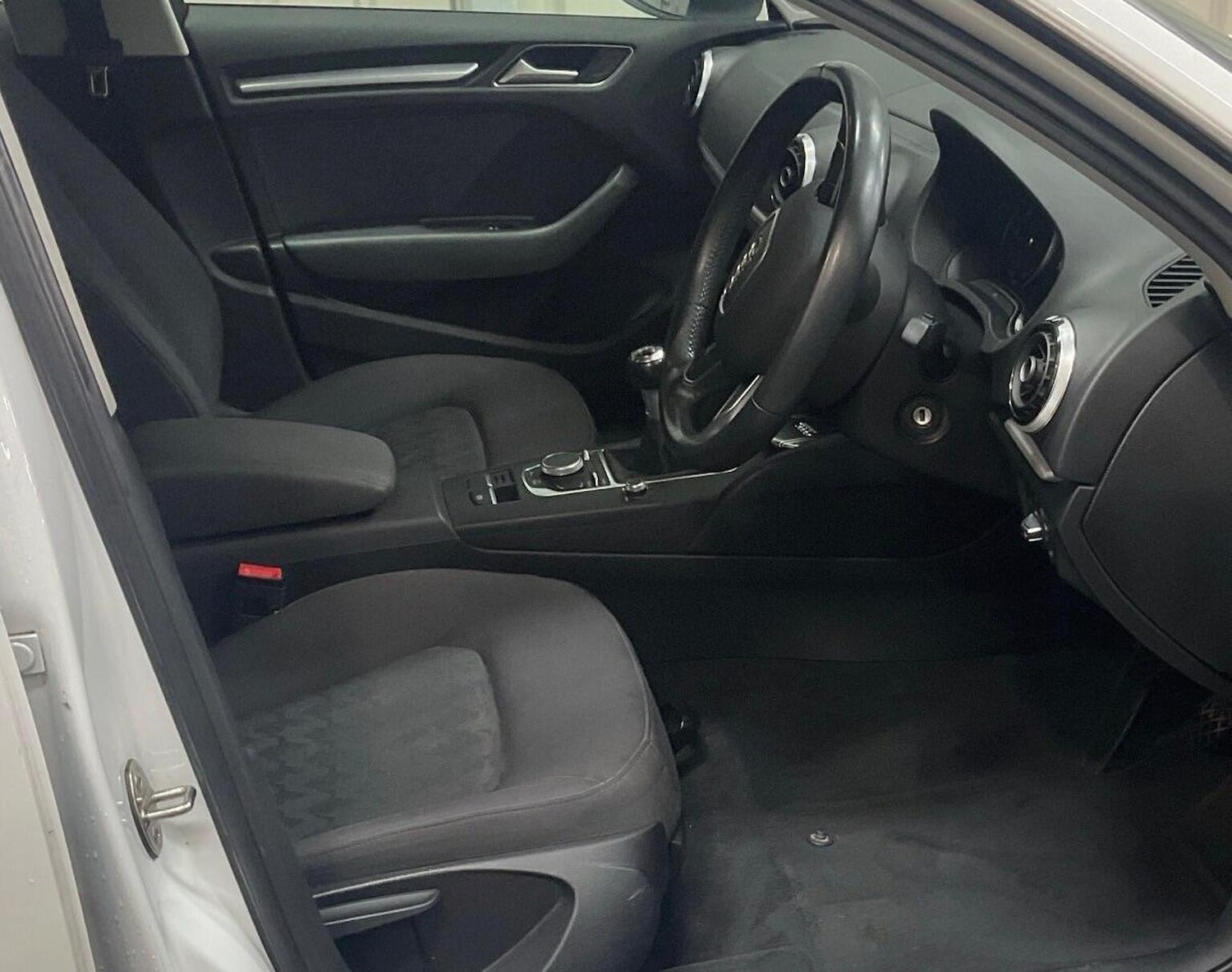 Used Audi A3 2016 for sale - 76536807: Photo 8