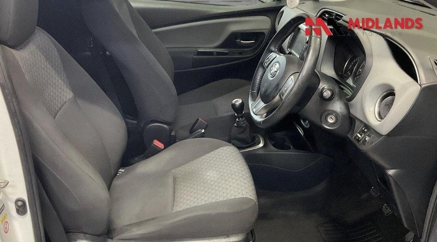 Used Toyota Yaris 2015 for sale - 77251172: Photo 8