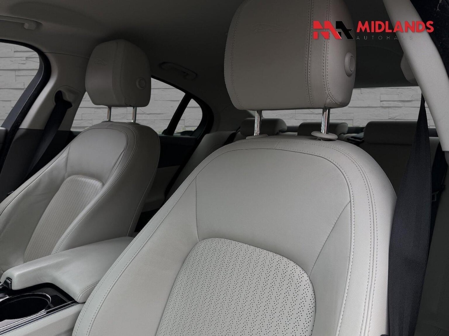 Used Jaguar XE 2015 for sale - 77807132: Photo 14