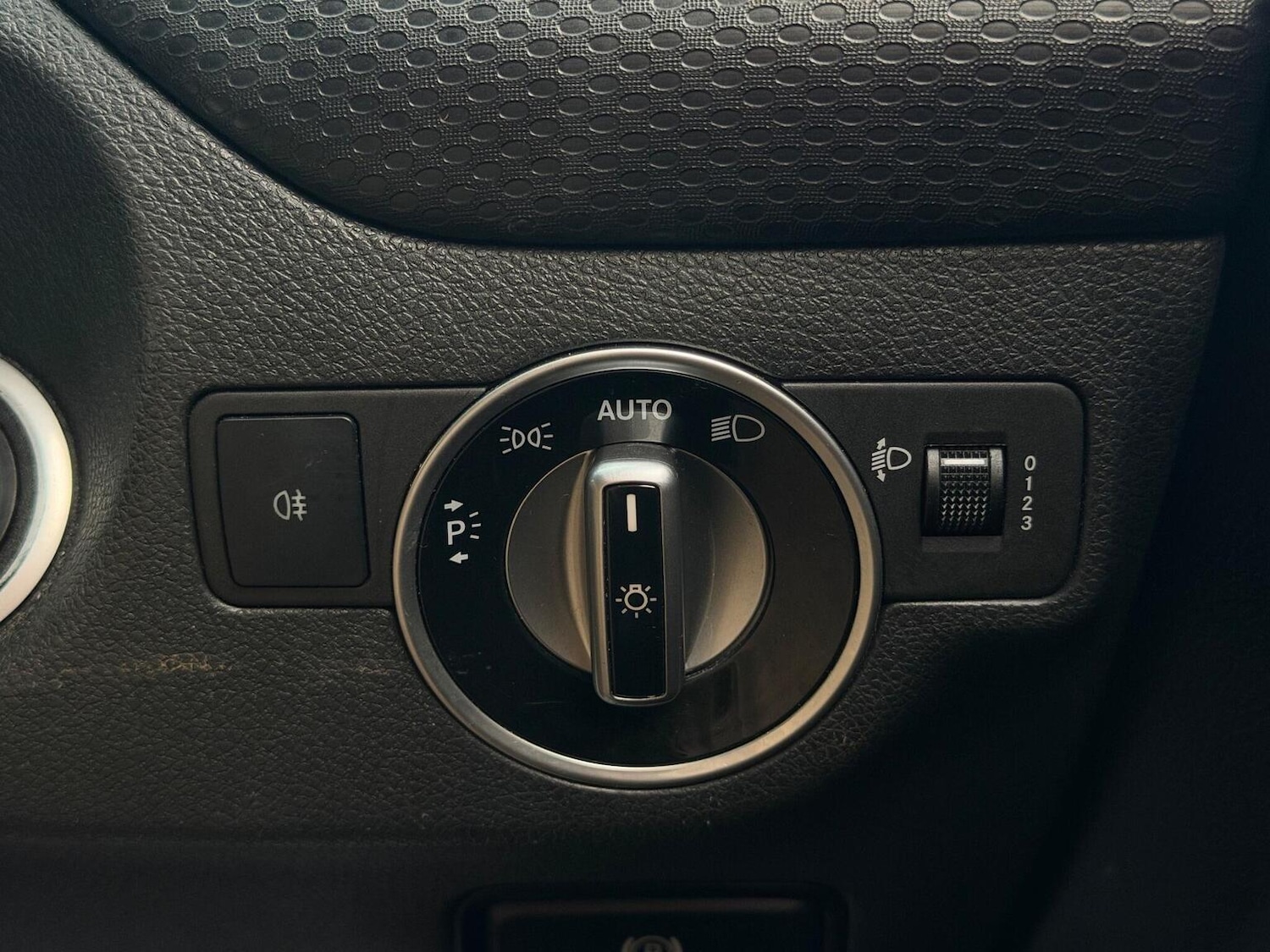 Used Mercedes-Benz A-Class 2016 for sale - 77264504: Photo 26