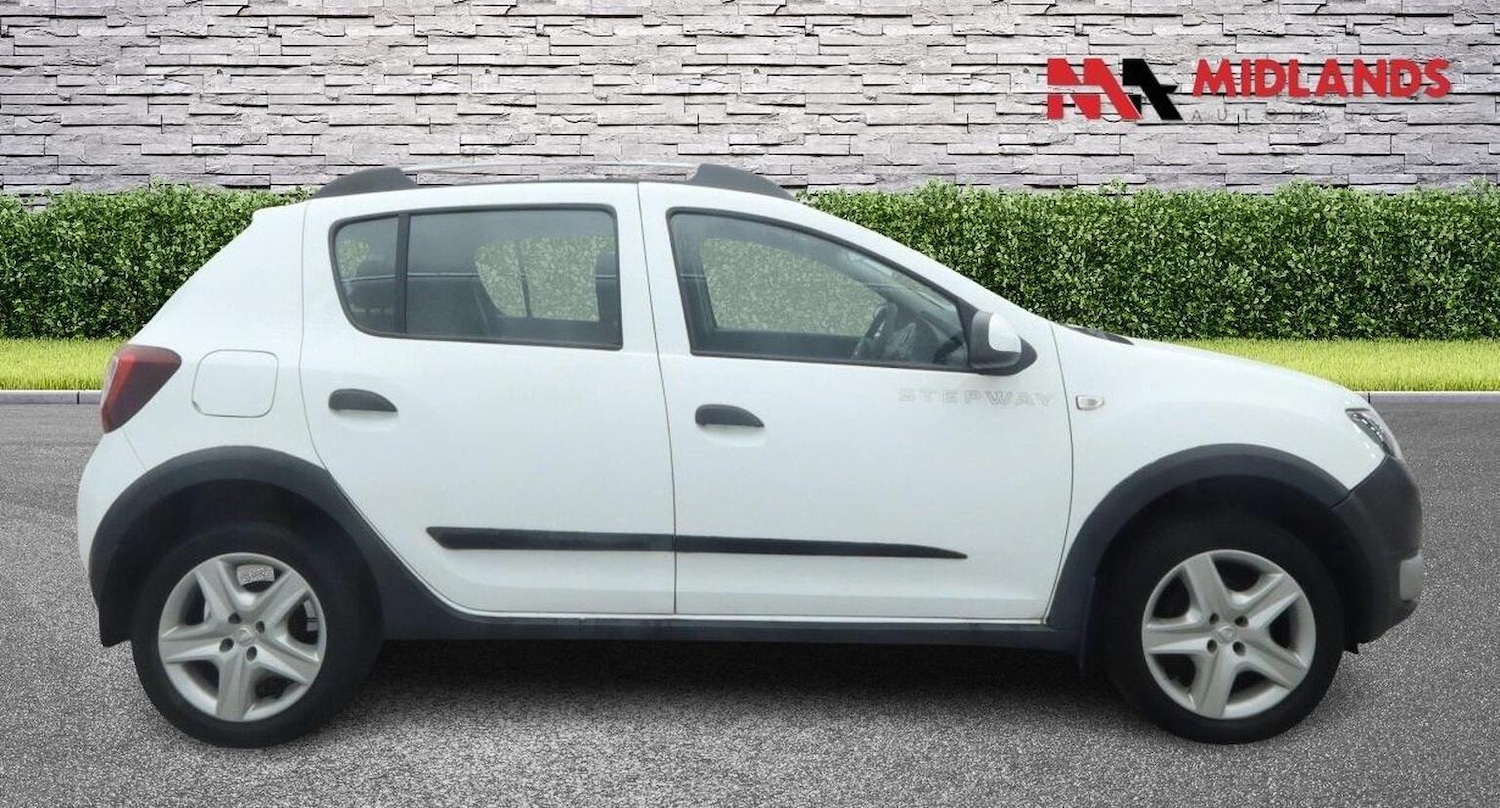 Used Dacia Sandero Stepway 2013 for sale - 77715070: Photo 6