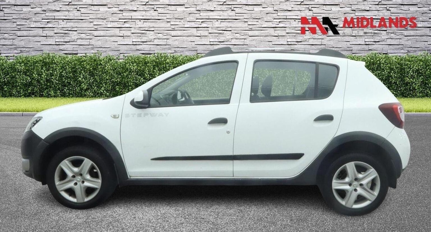Used Dacia Sandero Stepway 2013 for sale - 77715070: Photo 8