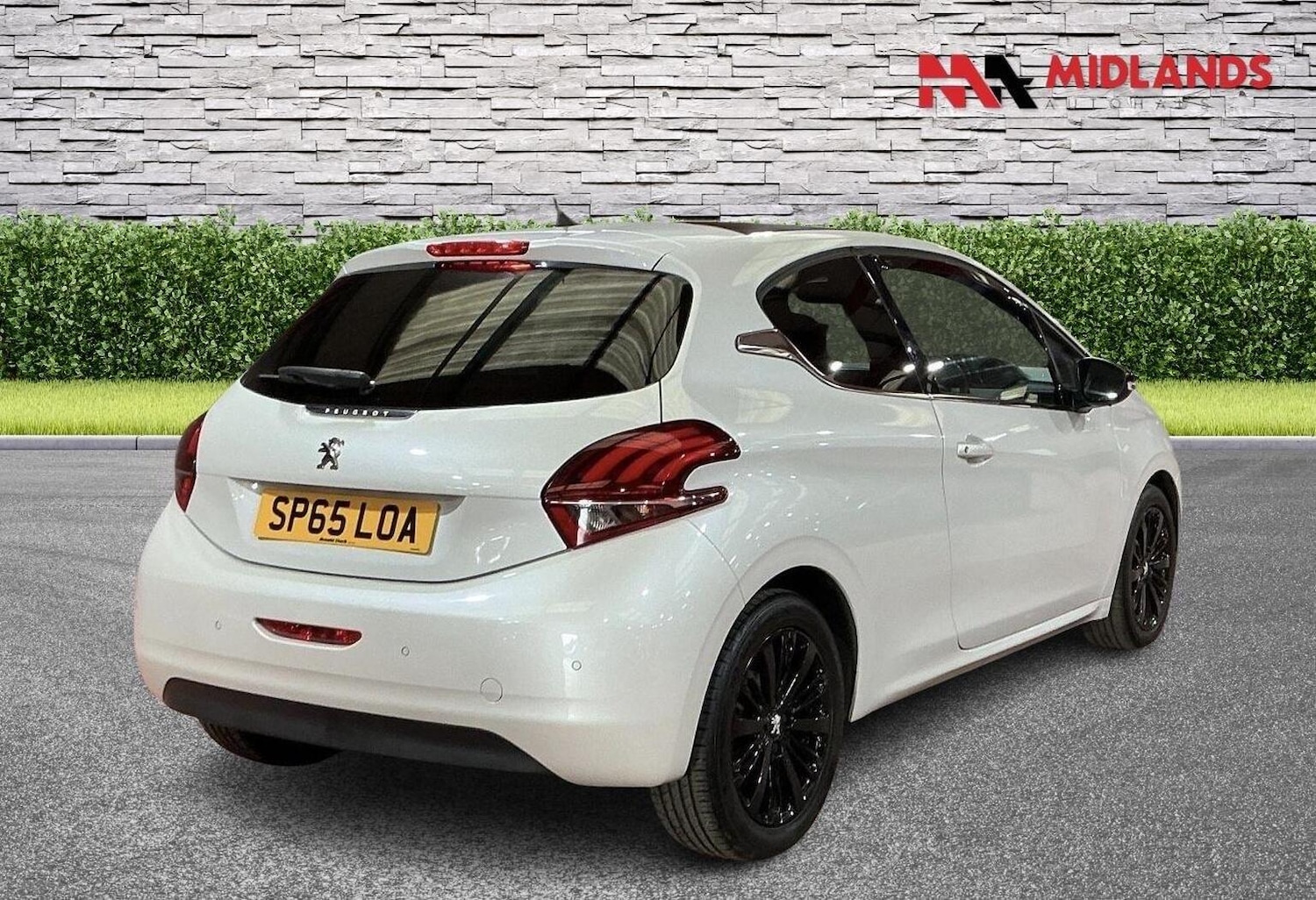 Used Peugeot 208 2015 for sale - 77643758: Photo 4