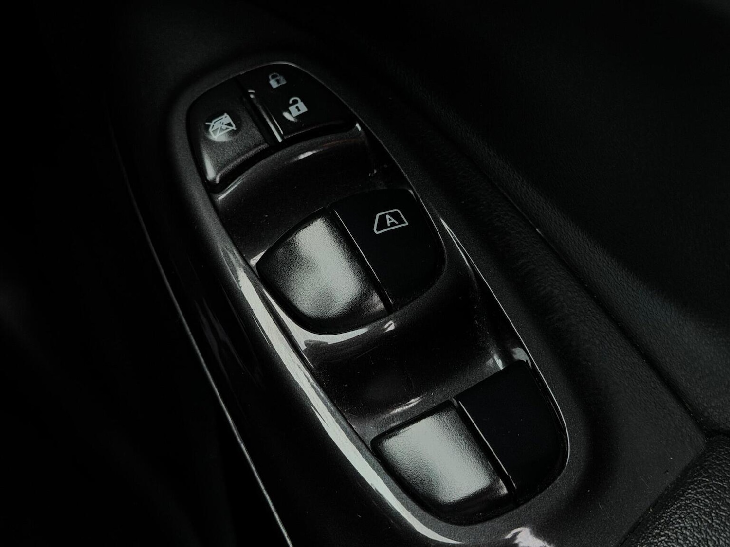 Used Nissan Juke 2014 for sale - 76863791: Photo 28