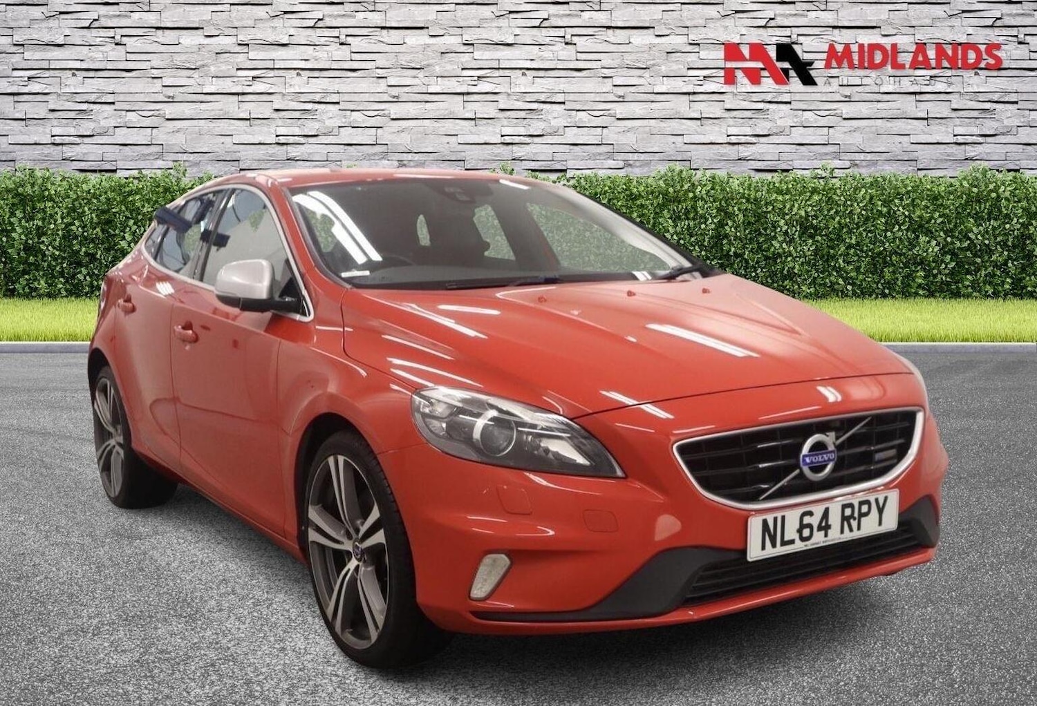 Used Volvo V40 2014 for sale - 76605897: Photo 1
