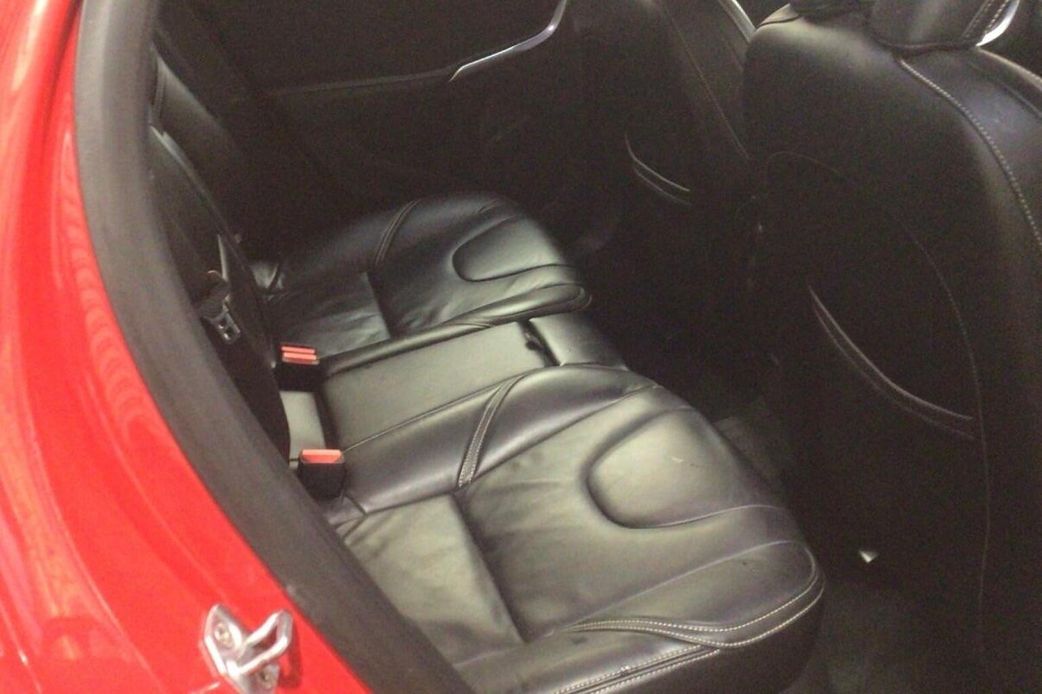 Used Volvo V40 2014 for sale - 76605897: Photo 10