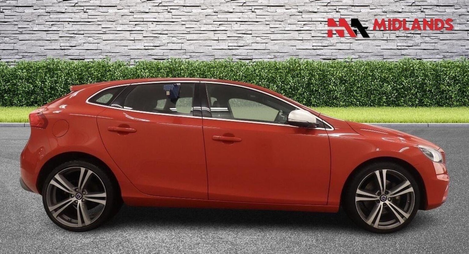 Used Volvo V40 2014 for sale - 76605897: Photo 6