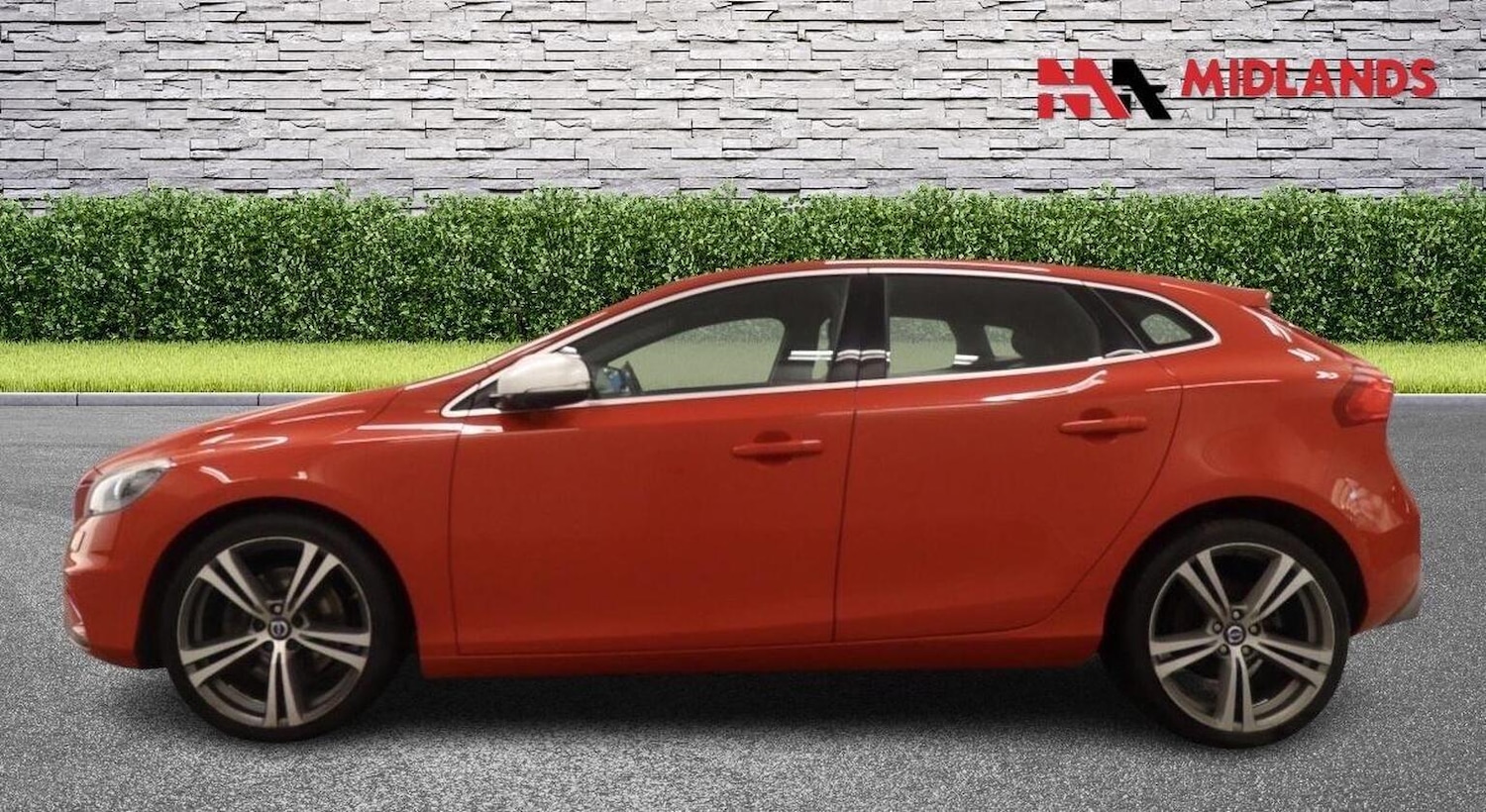 Used Volvo V40 2014 for sale - 76605897: Photo 8