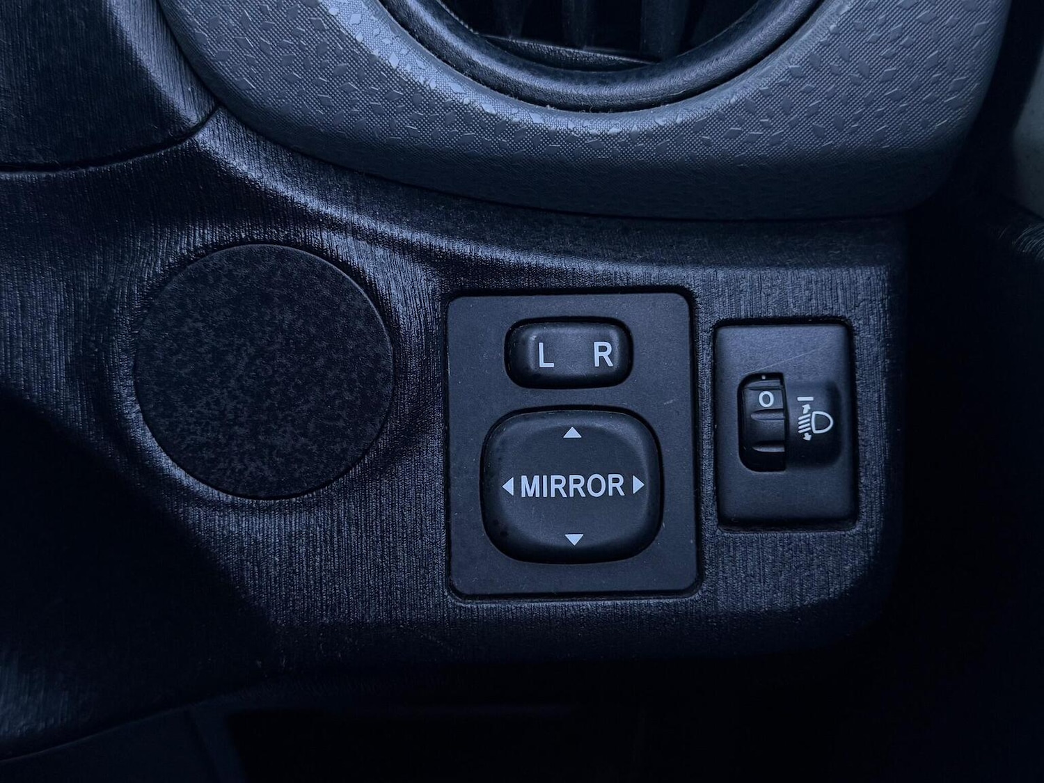 Used Toyota Yaris 2012 for sale - 77173138: Photo 18