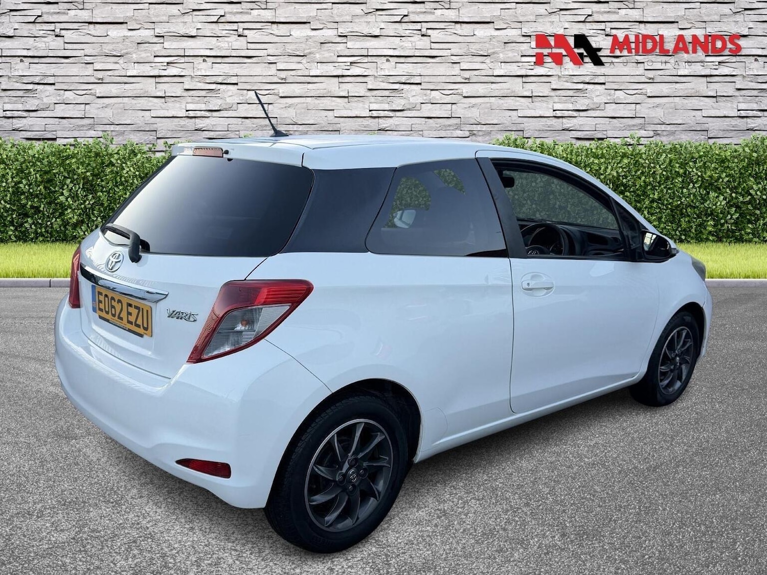 Used Toyota Yaris 2012 for sale - 77173138: Photo 4