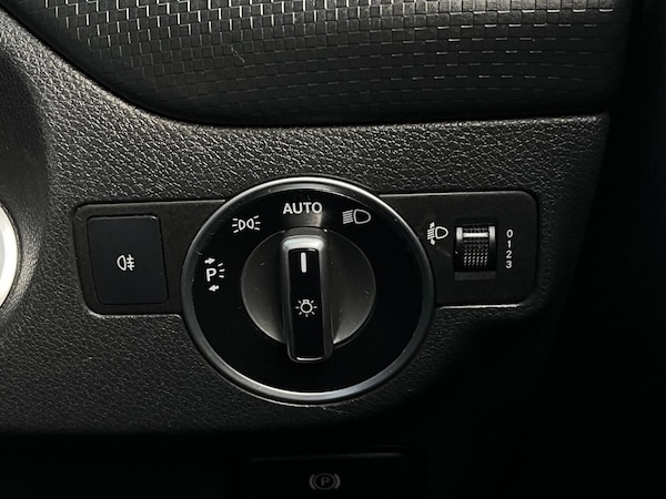 Used Mercedes-Benz A-Class 2013 for sale - 76225338: Photo 24
