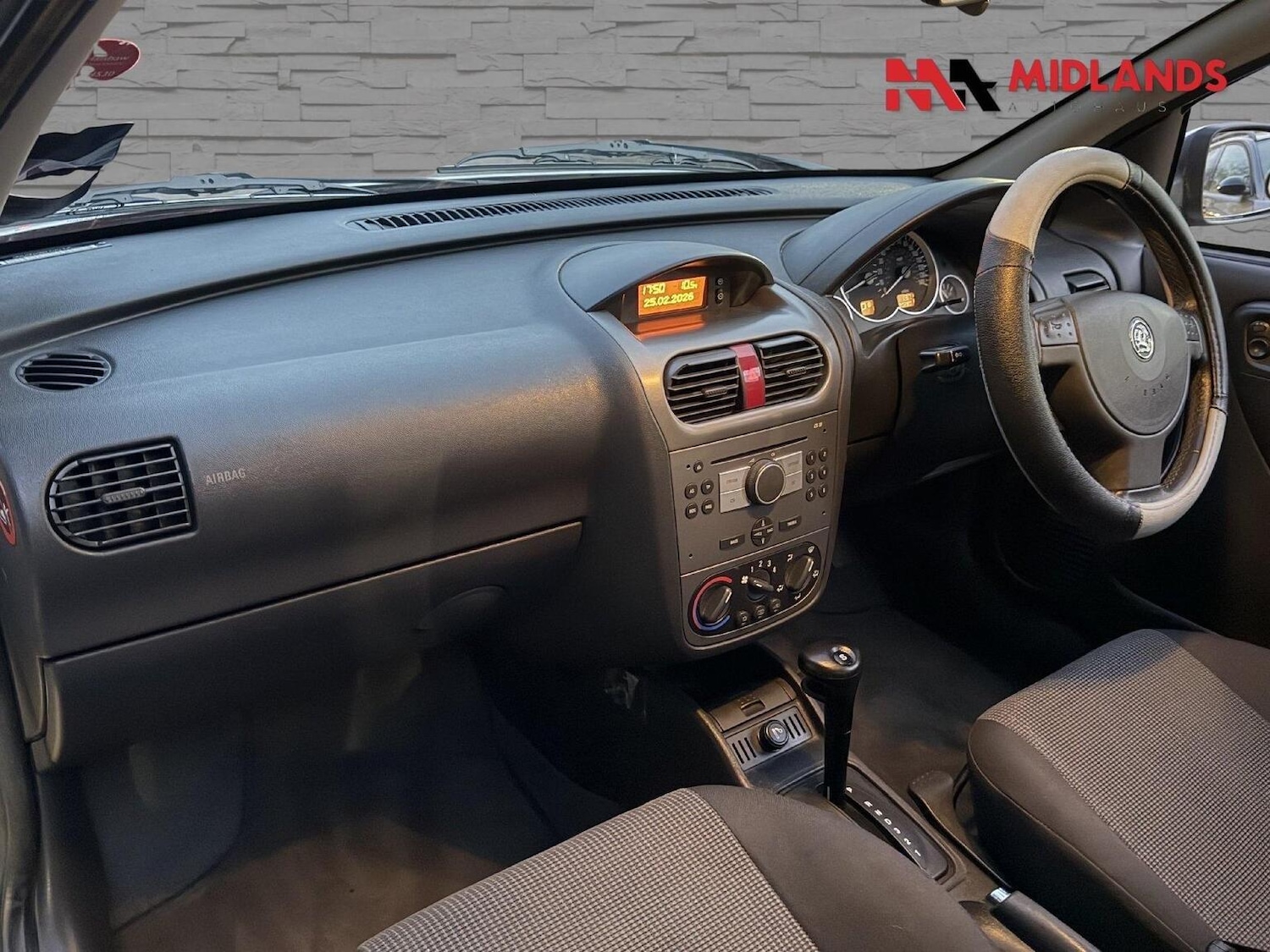 Used Vauxhall Corsa 2005 for sale - 77668572: Photo 10