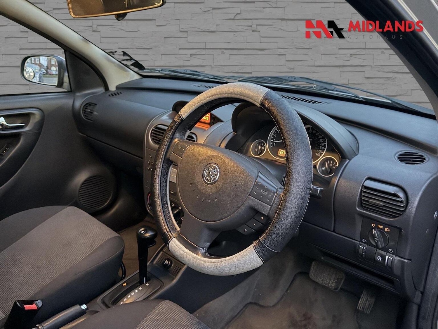 Used Vauxhall Corsa 2005 for sale - 77668572: Photo 11