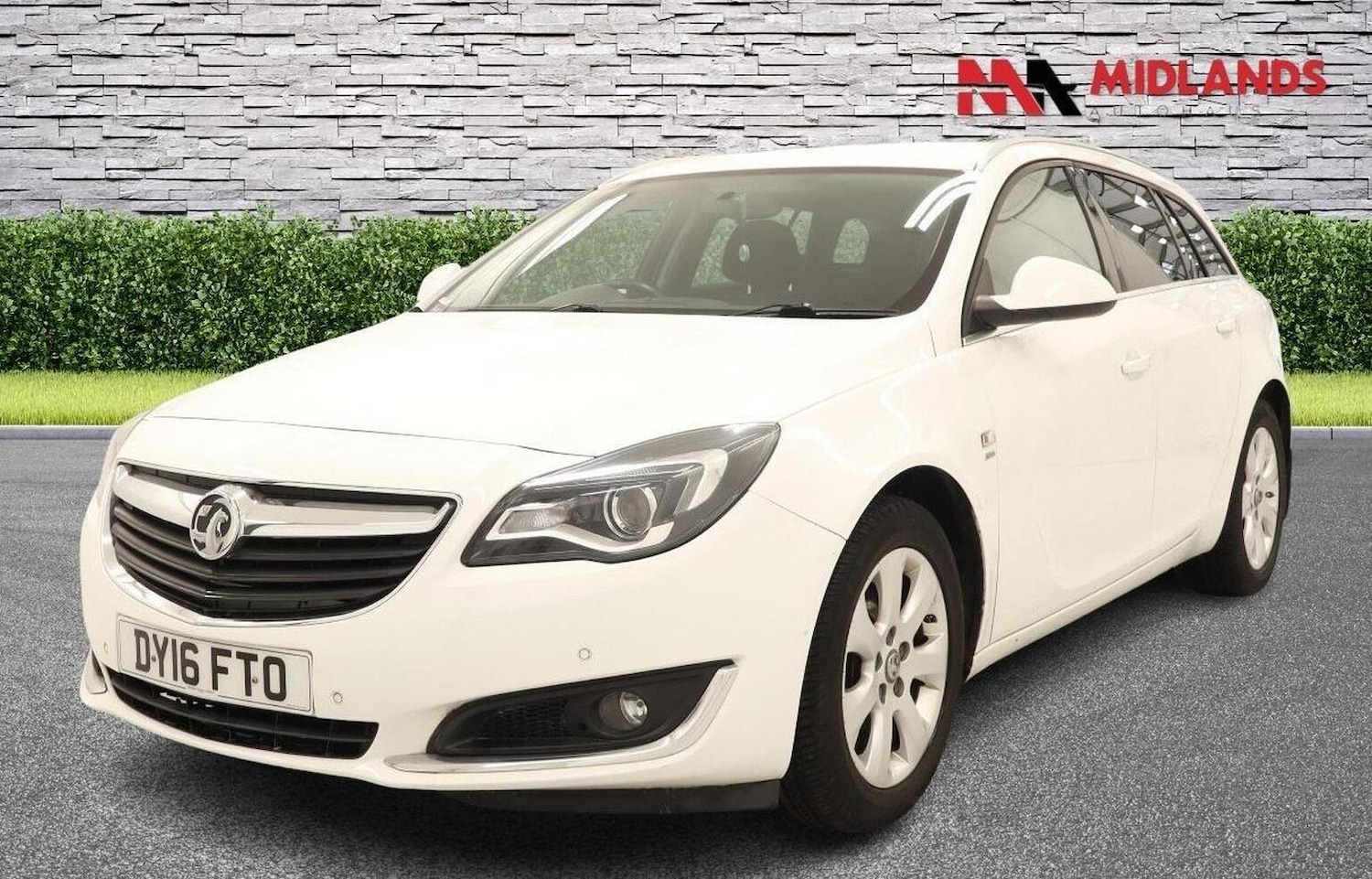Used Vauxhall Insignia 2016 for sale - 77844946: Photo 3