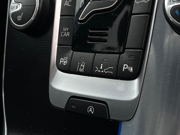 Used Volvo V40 2014 for sale - 75330212: Photo 21