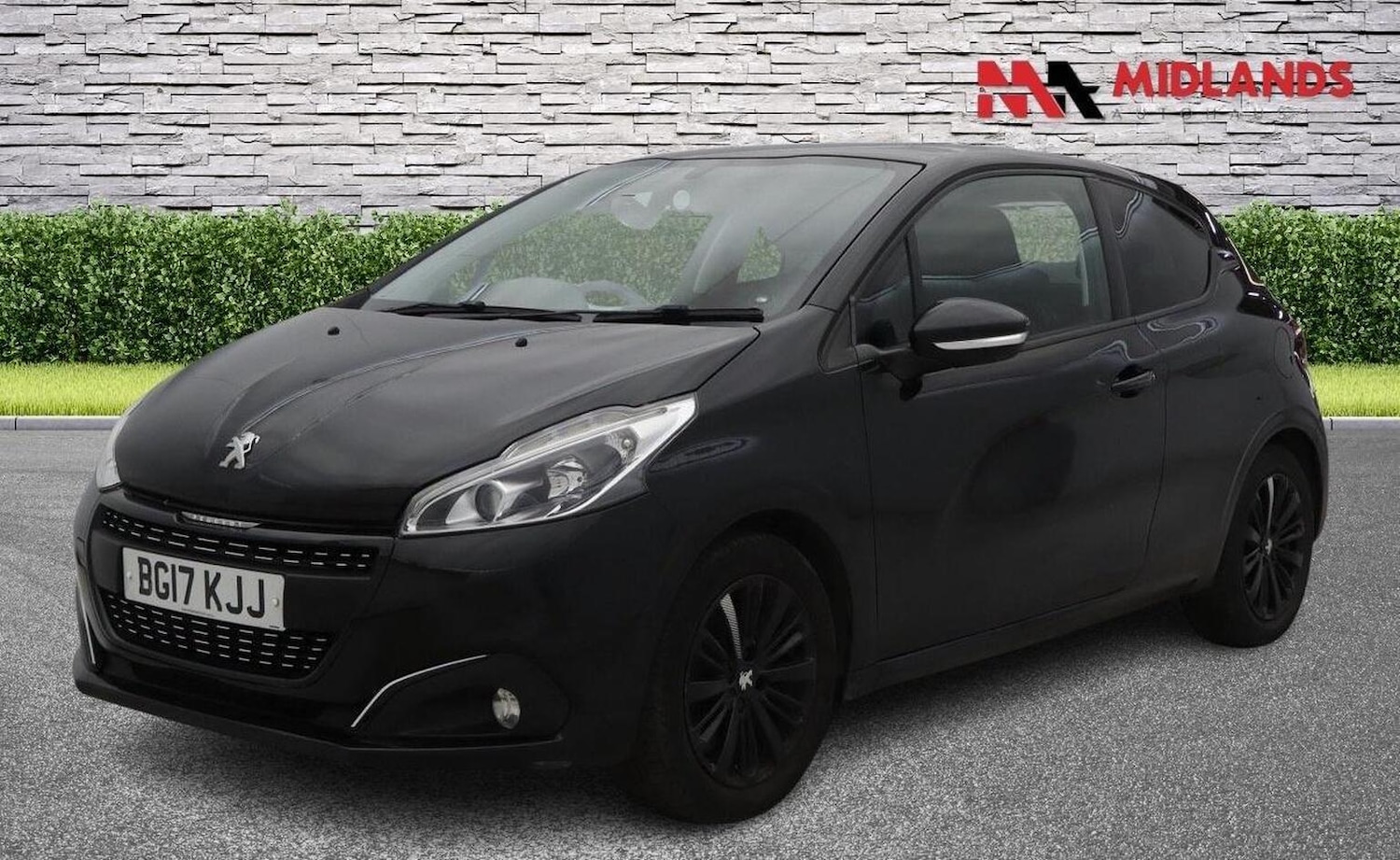 Used Peugeot 208 2017 for sale - 77822319: Photo 3