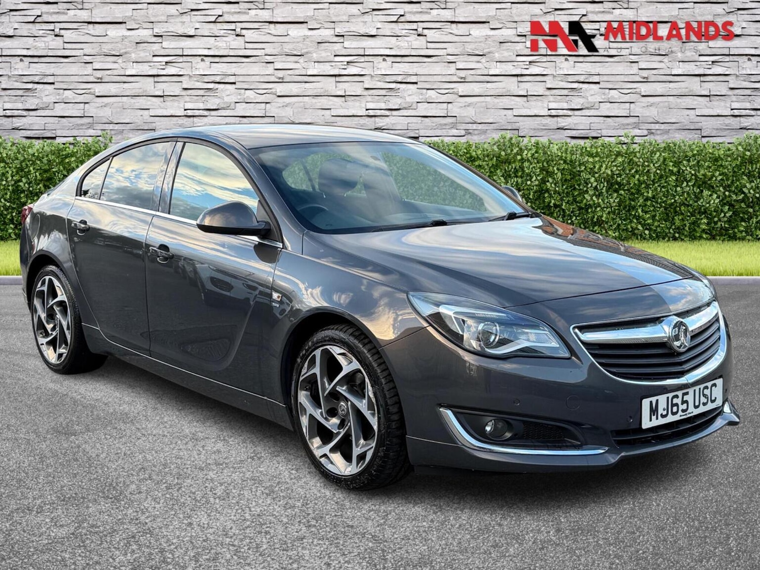 Used Vauxhall Insignia 2015 for sale - 76334747: Photo 1