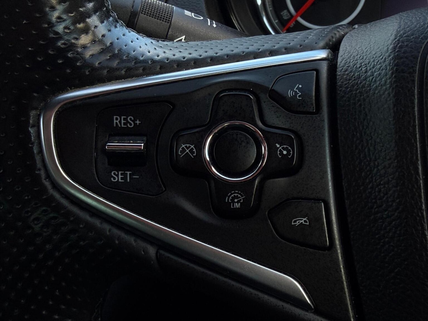 Used Vauxhall Insignia 2015 for sale - 76334747: Photo 18